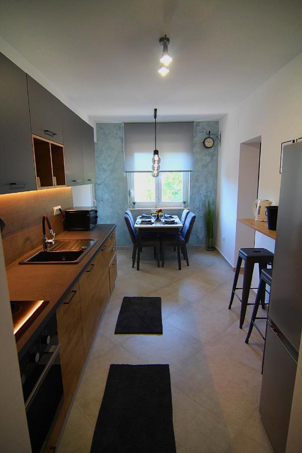 Ferienwohnung Apartman Stella Veruda Pula Exterior foto